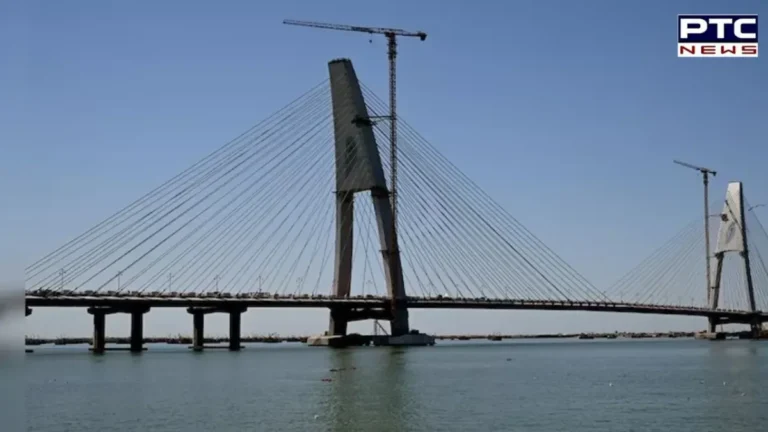 पीएम मोदी ने गुजरात में भारत के सबसे लंबे केबल पुल का किया उद्घाटन | Action Punjab