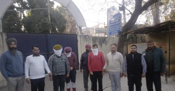 ਵਿਜੀਲੈਂਸ ਬਿਊਰੋ ਵੱਲੋਂ ਦੋ ਸੀਨੀਅਰ ਇੰਡਸਟਰੀਅਲ ਪ੍ਰਮੋਸ਼ਨਲ ਅਫ਼ਸਰ ਅਤੇ ਟਰੇਡ ਅਸਿਸਟੈਂਟ 30,000 ਰੁਪਏ ਰਿਸ਼ਵਤ ਲੈਂਦੇ ਰੰਗੇ ਹੱਥੀਂ ਕਾਬੂ