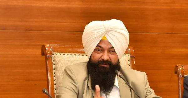 ਜਸਵੀਰ ਸਿੰਘ ਗੜ੍ਹੀ ਵੱਲੋਂ ਪੰਜਾਬ ਪੁਲਿਸ ਅਧਿਕਾਰੀਆਂ ਨੂੰ ਐਸ.ਸੀ.ਐਸ.ਟੀ.ਐਕਟ ਬਾਰੇ ਟ੍ਰੇਨਿੰਗ ਪ੍ਰਕਿਰਿਆ ਨੂੰ ਹੋਰ ਤੇਜ਼ ਕਰਨ ਦੇ ਹੁਕਮ