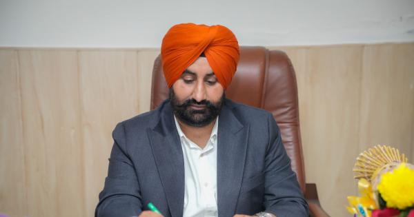 ਗੁਰਸ਼ਰਨ ਸਿੰਘ ਛੀਨਾ ਨੇ ਸਿਹਤ ਮੰਤਰੀ ਡਾ. ਬਲਬੀਰ ਸਿੰਘ ਦੀ ਮੌਜੂਦਗੀ 'ਚ ਪੰਜਾਬ ਹੈਲਥ ਸਿਸਟਮਜ਼ ਕਾਰਪੋਰੇਸ਼ਨ ਦੇ ਚੇਅਰਮੈਨ ਵਜੋਂ ਕਾਰਜਭਾਰ ਸੰਭਾਲਿਆ