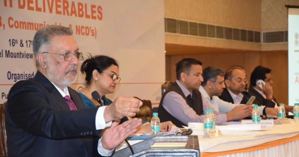 ਡਾ. ਬਲਬੀਰ ਸਿੰਘ ਵੱਲੋਂ ਸੂਬਾ ਪੱਧਰੀ ਸਮੀਖਿਆ ਮੀਟਿੰਗ ਦੌਰਾਨ ਮਰੀਜ਼ਾਂ ਲਈ ਬਿਹਤਰ ਦੇਖਭਾਲ ਸੇਵਾਵਾਂ ਪ੍ਰਦਾਨ ਕਰਨ ਵਿੱਚ ਤੇਜ਼ੀ ਲਿਆਉਣ ਦੇ ਨਿਰਦੇਸ਼