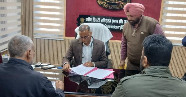 ਸੁਰਿੰਦਰ ਸਿੰਘ ਨੇ ਵਧੀਕ ਡਿਪਟੀ ਕਮਿਸ਼ਨਰ (ਪੇਂਡੂ ਵਿਕਾਸ) ਵਜੋਂ ਚਾਰਜ ਸੰਭਾਲਿਆ