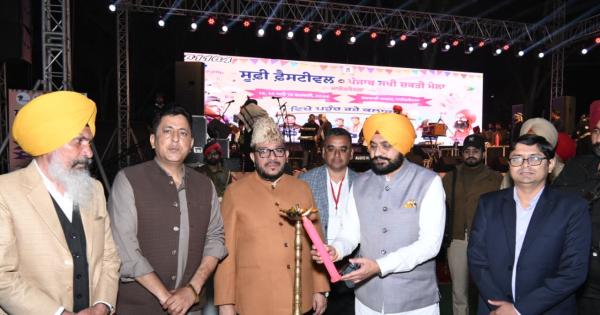 ਸਾਫ਼-ਸੁਥਰੀ ਗਾਇਕੀ ਸਾਨੂੰ ਸਾਡੀ ਸੱਭਿਆਚਾਰਕ ਵਿਰਾਸਤ ਨਾਲ ਜੋੜਦੀ ਹੈ – ਤਰੁਨਪ੍ਰੀਤ ਸਿੰਘ ਸੌਂਦ