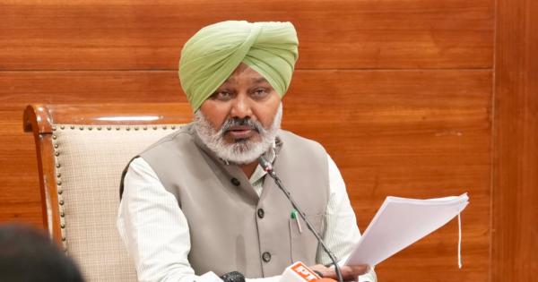 ਸਾਲ 2026-27 ਵਿੱਚ ਪੰਜਾਬ ਦਾ ਆਬਕਾਰੀ ਮਾਲੀਆ 12,800 ਕਰੋੜ ਰੁਪਏ ਤੱਕ ਪਹੁੰਚੇਗਾ; ਸਕੂਲਾਂ, ਹਸਪਤਾਲਾਂ ਅਤੇ ਲੋਕ-ਪੱਖੀ ਸਕੀਮਾਂ ਲਈ ਫੰਡ ਨਾਲ ਜਨਤਕ ਭਲਾਈ ਨੂੰ ਮਿਲੇਗਾ ਹੁਲਾਰਾ: ਹਰਪਾਲ ਸਿੰਘ ਚੀਮਾ