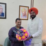 ਧਾਲੀਵਾਲ ਨੇ ਕੇਜਰੀਵਾਲ ਤੇ ਸਿਸੋਦੀਆ ਨਾਲ ਮੁਲਾਕਾਤ ਕਰਕੇ " ਆਪ" ਪੰਜਾਬ ਇਕਾਈ ਵੱਲੋਂ ਦਿੱਤੀ ਵਧਾਈ