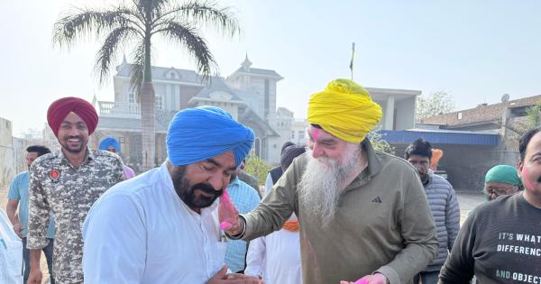 ਸਪੀਕਰ ਸ. ਸੰਧਵਾਂ ਨੇ ਆਪਣੇ ਗ੍ਰਹਿ ਵਿਖੇ ਰੰਗਾਂ ਦਾ ਤਿਉਹਾਰ ਹੋਲੀ ਮਨਾਈ