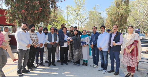 ਰੰਗਲਾ ਪੰਜਾਬ ਫੰਡ 'ਚ ਸਿਵਲ ਹਸਪਤਾਲ ਨੂੰ ਮਿਲੀਆਂ  2 ਐਂਬੂਲੈਂਸਾਂ