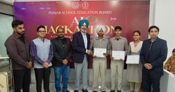 ਮਾਨ ਸਰਕਾਰ ਨੇ ਪੰਜਾਬ ਦੇ ਕਲਾਸਰੂਮਾਂ ਨੂੰ ਭਵਿੱਖਮੁਖੀ ਬਣਾਇਆ, ਏਆਈ ਹੈਕਾਥੌਨ ਦੌਰਾਨ 1000 ਤੋਂ ਵੱਧ ਸਰਕਾਰੀ ਸਕੂਲਾਂ ਦੇ ਵਿਦਿਆਰਥੀਆਂ ਨੂੰ ਅਤਿ-ਆਧੁਨਿਕ ਤਕਨਾਲੋਜੀ ਦੀ ਸਿਖਲਾਈ