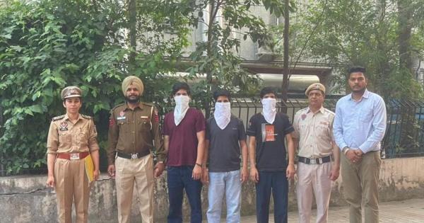 ਪੰਜਾਬ ਵਿੱਚ ਔਰਤਾਂ ਨੂੰ ਨਿਸ਼ਾਨਾ ਬਣਾ ਕੇ ਪੈਸੇ ਵਸੂਲਣ ਵਾਲੇ ਸਾਈਬਰ ਧੋਖਾਧੜੀ ਰੈਕੇਟ ਦਾ ਪਰਦਾਫਾਸ਼; 3.49 ਲੱਖ ਰੁਪਏ, 500 ਡਾਲਰ ਸਮੇਤ ਤਿੰਨ ਕਾਬੂ