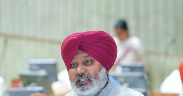 ਬਾਬੂ ਕਾਂਸ਼ੀ ਰਾਮ ਜੀ ਲਈ ਭਾਰਤ ਰਤਨ ਦੀ ਮੰਗ ਵਾਲਾ ਵਿੱਤ ਮੰਤਰੀ ਹਰਪਾਲ ਸਿੰਘ ਚੀਮਾ ਵੱਲੋਂ ਪੇਸ਼ ਮਤਾ ਵਿਧਾਨ ਸਭਾ ਦੁਆਰਾ  ਸਰਬਸੰਮਤੀ ਨਾਲ ਪਾਸ