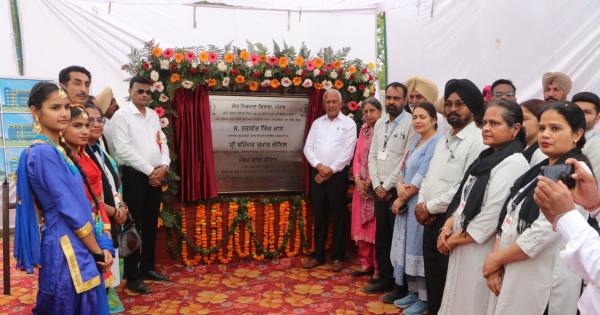 ਬਰਿੰਦਰ ਕੁਮਾਰ ਗੋਇਲ ਨੇ ਸਰਕਾਰੀ ਸੀਨੀਅਰ ਸੈਕੰਡਰੀ ਸਕੂਲ (ਲੜਕੀਆਂ), ਲਹਿਰਾਗਾਗਾ ਦੀ ਨਵੀਂ ਇਮਾਰਤ ਦਾ ਨੀਂਹ ਪੱਥਰ ਰੱਖਿਆ