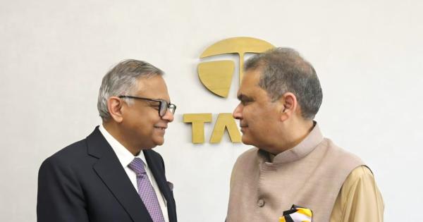 ਉਦਯੋਗ ਮੰਤਰੀ ਸੰਜੀਵ ਅਰੋੜਾ ਵੱਲੋਂ ਪ੍ਰਗਤੀਸ਼ੀਲ ਪੰਜਾਬ ਨਿਵੇਸ਼ਕ ਸੰਮੇਲਨ 2026 ਤੋਂ ਪਹਿਲਾਂ ਟਾਟਾ ਸੰਨਜ਼ ਦੇ ਚੇਅਰਪਰਸਨ ਐਨ. ਚੰਦਰਸ਼ੇਖਰਨ ਅਤੇ ਸਨ ਫਾਰਮਾ ਦੇ ਚੇਅਰਮੈਨ ਦਿਲੀਪ ਸ਼ੰਘਵੀ ਸਮੇਤ ਹੋਰਨਾਂ ਉਦਯੋਗਪਤੀਆਂ ਨਾਲ ਸੂਬੇ 'ਚ ਨਿਵੇਸ਼ ਦੇ ਮੌਕਿਆਂ ਬਾਰੇ ਵਿਚਾਰ-ਚਰਚਾ