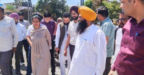 ਵਿਧਾਇਕ ਜਸਵੀਰ ਸਿੰਘ ਰਾਜਾ ਗਿੱਲ ਨੇ ਕਣਕ ਦੀ ਖ਼ਰੀਦ ਕਰਵਾਈ ਸ਼ੁਰੂ