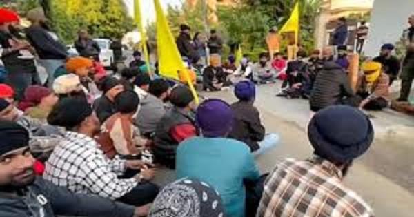 'ਆਪ' ਦੇ 7 ਬਾਗੀ ਰਾਜ ਸਭਾ ਮੈਂਬਰਾਂ ’ਤੇ ਵੱਡੀ ਕਾਰਵਾਈ ਦੀ ਤਿਆਰੀ, ਸੰਜੇ ਸਿੰਘ ਨੇ ਕੀਤੀ ਅਯੋਗ ਕਰਾਰ ਦੇਣ ਦੀ ਮੰਗ