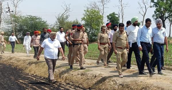 ਨਾੜ ਸੜਨ ਦਾ ਮਾਮਲਾ: ਡੀਐਸਪੀ, ਐਸਐਚਓ ਤੇ 3 ਕਲੱਸਟਰ ਅਫ਼ਸਰਾਂ ਨੂੰ ਨੋਟਿਸ ਜਾਰੀ