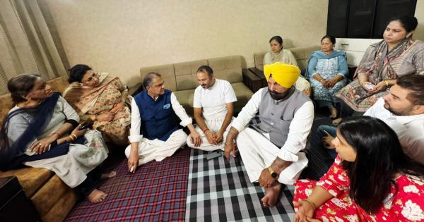 ਕੈਬਨਿਟ ਮੰਤਰੀ ਸੰਜੀਵ ਅਰੋੜਾ ਨੇ ਦੁਖੀ ਪਰਿਵਾਰਾਂ ਨਾਲ ਸਾਂਝਾ ਕੀਤਾ ਦੁੱਖ