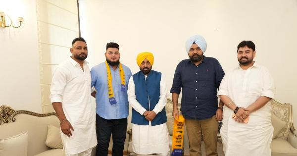 *ਰੁਸਤਮ-ਏ-ਹਿੰਦ ਪਹਿਲਵਾਨ ਪ੍ਰੀਤਪਾਲ ਫਗਵਾੜਾ ‘ਆਪ’ ਵਿੱਚ ਸ਼ਾਮਲ*