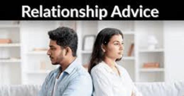 ਰਿਲੇਸ਼ਨਸ਼ਿਪ ਐਡਵਾਈਜ਼- ਪਾਰਟਨਰ ਫੇਸਬੁੱਕ 'ਤੇ ਕੁੜੀਆਂ ਨਾਲ ਫਲਰਟ ਕਰਦਾ ਹੈ: ਮੈਂ ਕੁਝ ਕਹਾਂ ਤਾਂ ਕਹਿੰਦਾ ਹੈ, ‘ਤੂੰ ਇਨਸਿਕਿਓਰ ਹੈਂ,’ ਕੀ ਇਹ ਚੀਟਿੰਗ ਹੈ?