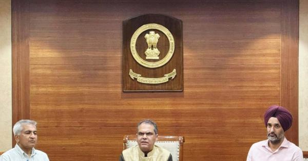 ਪੰਜਾਬ ਸਰਕਾਰ ਨੇ ਰਿਕਾਰਡ ਮਾਲੀਏ, 1,300 ਕਰੋੜ ਰੁਪਏ ਦੇ ਸੜਕੀ ਕੰਮਾਂ ਅਤੇ ਵਿਆਪਕ ਨਾਗਰਿਕ ਸੁਧਾਰਾਂ ਨਾਲ ਸ਼ਹਿਰੀ ਬੁਨਿਆਦੀ ਢਾਂਚੇ ਦੇ ਵਿਕਾਸ ਵਿੱਚ ਲਿਆਂਦੀ ਤੇਜ਼ੀ