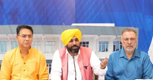 ਚੰਡੀਗੜ੍ਹ ਕੇਂਦਰ ਦੇ ਅਧਿਕਾਰ ਖੇਤਰ ਵਿੱਚ ਆਉਂਦਾ ਹੈ; ਭਾਜਪਾ ਦਫ਼ਤਰ ਦੇ ਬਾਹਰ ਹਮਲੇ ਲਈ ਕੇਂਦਰੀ ਗ੍ਰਹਿ ਮੰਤਰੀ ਜ਼ਿੰਮੇਵਾਰ: ਮੁੱਖ ਮੰਤਰੀ ਭਗਵੰਤ ਸਿੰਘ ਮਾਨ