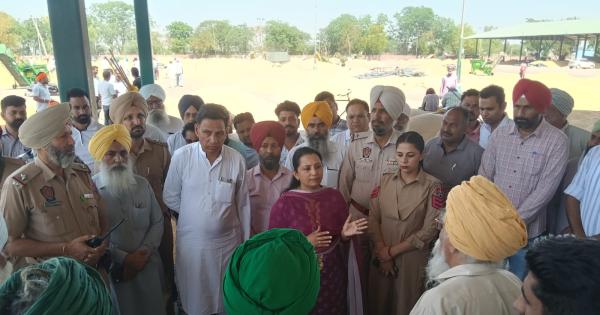 ਗੜੇਮਾਰੀ ਤੇ ਭਾਰੀ ਮੀਂਹ ਕਾਰਨ ਪ੍ਰਭਾਵਿਤ ਫਸਲ ਦੀ ਖਰੀਦ ਵਿਚ ਕਿਸਾਨਾਂ ਦਾ ਵਿੱਤੀ ਨੁਕਸਾਨ ਨਹੀਂ ਹੋਣ ਦਿੱਤਾ ਜਾਵੇਗਾ: ਡਿਪਟੀ ਕਮਿਸ਼ਨਰ ਨਵਜੋਤ ਕੌਰ