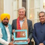 ਮੁੱਖ ਮੰਤਰੀ ਨੇ ਹਾਲੈਂਡ ਦੇ ਮਹਾਨ ਹਾਕੀ ਖਿਡਾਰੀ ਫਲੋਰਿਸ ਜਾਨ ਬੋਵਲੈਂਡਰ ਨਾਲ ਕੀਤੀ ਮੁਲਾਕਾਤ, ਪੰਜਾਬ ਦੇ ਅਥਲੀਟਾਂ ਨੂੰ ਸਿਖਲਾਈ ਦੇਣ ਦਾ ਦਿੱਤਾ ਸੱਦਾ