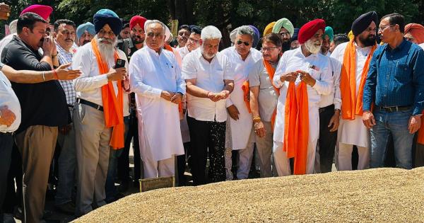 ਕੈਬਨਿਟ ਮੰਤਰੀ ਲਾਲ ਚੰਦ ਕਟਾਰੂਚੱਕ ਗੁਰਦਾਸਪੁਰ ਦਾਣਾ ਮੰਡੀ ਵਿਖੇ ਪਹੁੰਚੇ-ਕਣਕ ਦੇ ਖਰੀਦ ਪ੍ਰਬੰਧਾਂ ਦਾ ਲਿਆ ਜਾਇਜ਼ਾ