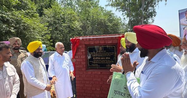 ਬਰਿੰਦਰ ਕੁਮਾਰ ਗੋਇਲ ਵੱਲੋਂ ਪਿੰਡ ਓਇੰਦ ਵਿਖੇ ਨਹਿਰੀ ਪਾਣੀ ਲਿਫ਼ਟ ਸਿੰਚਾਈ ਪ੍ਰਾਜੈਕਟ ਦਾ ਉਦਘਾਟਨ