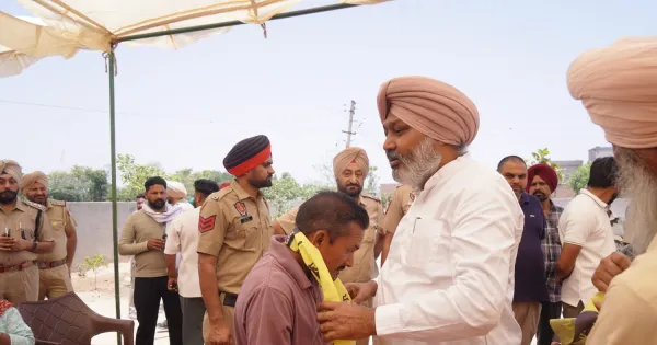 ਵਿੱਤ ਮੰਤਰੀ ਹਰਪਾਲ ਸਿੰਘ ਚੀਮਾ ਦੀ ਕਾਰਗੁਜ਼ਾਰੀ ਅਤੇ “ਆਪ” ਸਰਕਾਰ ਦੀਆਂ ਲੋਕ ਪੱਖੀ ਨੀਤੀਆਂ ਤੋਂ ਪ੍ਰਭਾਵਿਤ ਹੋ ਕੇ ਪਿੰਡ ਚੰਗਾਲੀ ਵਾਲਾ ਦੇ 45 ਪਰਿਵਾਰ ਆਮ ਆਦਮੀ ਪਾਰਟੀ ਵਿੱਚ ਸ਼ਾਮਲ