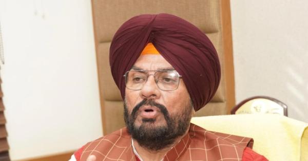 ਅੰਤਰਰਾਸ਼ਟਰੀ ਬਾਜ਼ਾਰ ਵਿੱਚ ਕੱਚਾ ਤੇਲ ਸਸਤਾ ਹੋਣ ਦੇ ਬਾਵਜੂਦ ਦੇਸ਼ ਦੀ ਜਨਤਾ ਅਤੇ ਕਿਸਾਨਾਂ ਨੂੰ ਨਹੀਂ ਦਿੱਤੀ ਕੋਈ ਰਾਹਤ, ਸਿਰਫ ਆਪਣੇ ਪੂੰਜੀਪਤੀ ਦੋਸਤਾਂ ਦੀ ਭਰੀਆਂ ਤਿਜੌਰੀਆਂ: ਧਾਲੀਵਾਲ