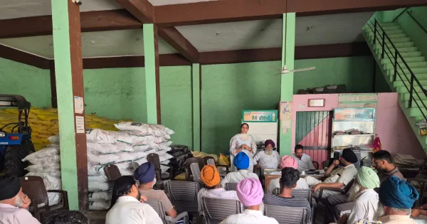 ਪਿੰਡ ਬੀਹਲਾ ਵਿੱਚ ਪੀ.ਏ.ਯੂ ਫਾਰਮ ਸਲਾਹਕਾਰ ਸੇਵਾ ਕੇਂਦਰ ਬਰਨਾਲਾ ਵੱਲੋਂ ਜਾਗਰੂਕਤਾ ਕੈਂਪ