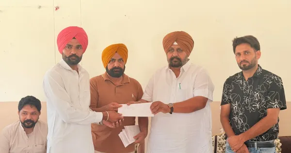 ਵਿਧਾਇਕ ਰਣਬੀਰ ਸਿੰਘ ਭੁੱਲਰ ਨੇ ਹਲਕੇ ਦੇ ਵੱਖ – ਵੱਖ ਪਿੰਡਾਂ ਵਿੱਚ 98.42 ਲੱਖ ਰੁਪਏ ਦੇ ਵਿਕਾਸ ਕਾਰਜਾਂ ਲਈ ਚੈੱਕ ਵੰਡੇ
