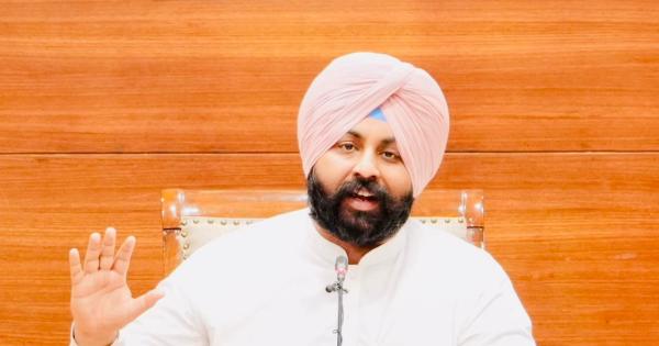 ਸਕੂਲ ਸਿੱਖਿਆ ਵਿੱਚ ਪੰਜਾਬ ਨੇ ਕੇਰਲਾ ਨੂੰ ਪਛਾੜਿਆ, ਨੀਤੀ ਆਯੋਗ ਦੀ ਰਿਪੋਰਟ ਵਿੱਚ ਭਾਰਤ ਦੇ ਸਰਬੋਤਮ ਕਾਰਗੁਜ਼ਾਰੀ ਵਾਲੇ ਸੂਬੇ ਵਜੋਂ ਉੱਭਰਿਆ: ਹਰਜੋਤ ਸਿੰਘ ਬੈਂਸ