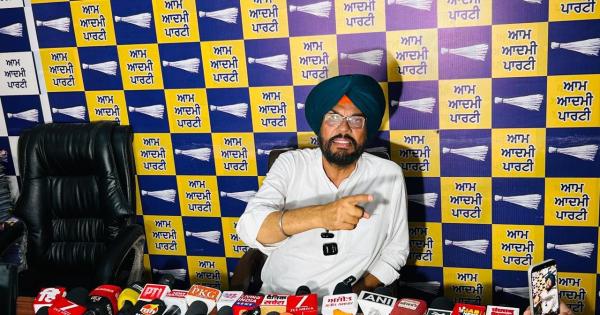 ਆਪ ਨੇ ਸਾਈਬਰ ਅੱਤਵਾਦ ਦੇ ਇੱਕ ਵੱਡੇ ਨੈੱਟਵਰਕ ਦਾ ਪਰਦਾਫਾਸ਼ ਕਰਨ ਲਈ ਪੰਜਾਬ ਪੁਲਿਸ ਦੀ ਕੀਤੀ ਸ਼ਲਾਘਾ