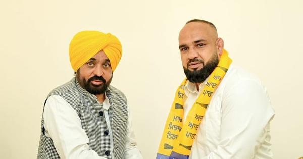 ਵਿਸ਼ਵ ਪ੍ਰਸਿੱਧ ਕਬੱਡੀ ਖਿਡਾਰੀ ਸੰਦੀਪ ਲੁੱਧੜ ਸਾਥੀਆਂ ਸਮੇਤ 'ਆਪ' ਵਿੱਚ ਸ਼ਾਮਲ