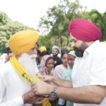 ਬੇਅਦਬੀ ਵਿਰੋਧੀ ਸਖ਼ਤ ਕਾਨੂੰਨ ਤੋਂ ਪ੍ਰਭਾਵਿਤ ਹੋ ਕੇ ਅਕਾਲੀ ਦਲ ਅਤੇ ਕਾਂਗਰਸ ਦੇ ਸੈਂਕੜੇ ਆਗੂ ਤੇ ਵਰਕਰ 'ਆਪ' ਵਿੱਚ ਸ਼ਾਮਲ