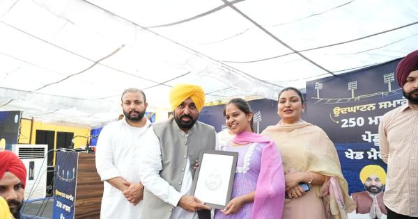 ਮੁੱਖ ਮੰਤਰੀ ਭਗਵੰਤ ਸਿੰਘ ਮਾਨ ਵੱਲੋਂ ਵਿਸ਼ਵ ਪੱਧਰੀ ਸਹੂਲਤਾਂ ਨਾਲ ਲੈਸ 250 ਪੇਂਡੂ ਖੇਡ ਮੈਦਾਨਾਂ ਦਾ ਉਦਘਾਟਨ; ਕਿਹਾ, ਪੰਜਾਬ ਦੇ ਪਿੰਡਾਂ ਤੋਂ ਅੰਤਰਰਾਸ਼ਟਰੀ ਪੱਧਰ ਦੇ ਖਿਡਾਰੀ ਪੈਦਾ ਹੋਣਗੇ