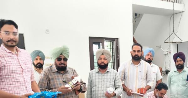 ਭਗਵੰਤ ਮਾਨ ਸਰਕਾਰ ਵੱਲੋਂ ਫ਼ਰੀਦਕੋਟ ਵਿੱਚ ਗ਼ੈਰ-ਕਾਨੂੰਨੀ ਖਾਦ ਅਤੇ ਕੀਟਨਾਸ਼ਕ ਯੂਨਿਟ ਦਾ ਪਰਦਾਫ਼ਾਸ਼, ਐਫ.ਆਈ.ਆਰ. ਦਰਜ