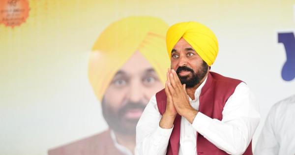 ਭਗਵੰਤ ਮਾਨ ਸਰਕਾਰ ਦੀ ਇਤਿਹਾਸਕ ਪਹਿਲ, ਪੰਜਾਬ ਦੇ 40 ਲੱਖ ਗਰੀਬ-ਦਲਿਤ-ਪੱਛੜੇ ਵਰਗ ਦੇ ਪਰਿਵਾਰਾਂ ਨੂੰ ਮੁਫਤ ਰਾਸ਼ਨ ਕਿੱਟ ਮਿਲਣੀ ਸ਼ੁਰੂ