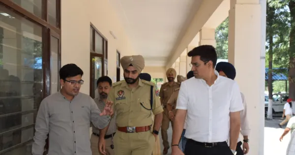 ਡਿਪਟੀ ਕਮਿਸ਼ਨਰ ਅਤੇ ਐਸਐਸਪੀ ਵੱਲੋਂ ਨੰਗਲ ਵਿੱਚ ਪੋਲਿੰਗ ਤਿਆਰੀਆਂ ਦਾ ਜਾਇਜ਼ਾ