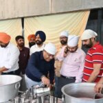 ਲੋਕ ਸੰਪਰਕ ਵੱਲੋਂ ਸ੍ਰੀ ਗੁਰੂ ਅਰਜਨ ਦੇਵ ਜੀ ਦੇ ਸ਼ਹੀਦੀ ਗੁਰਪੁਰਬ ਅਤੇ ਨਿਰਜਲਾ ਇਕਾਦਸ਼ੀ ਨੂੰ ਸਮਰਪਿਤ ਛਬੀਲ