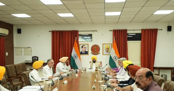 ਮੁੱਖ ਮੰਤਰੀ ਭਗਵੰਤ ਸਿੰਘ ਮਾਨ ਦੀ ਅਗਵਾਈ ਵਿੱਚ ਵਜ਼ਾਰਤ ਵੱਲੋਂ ਚੋਣ ਵਿਭਾਗ ਦੇ ਸੇਵਾ ਨਿਯਮਾਂ ’ਚ ਸੋਧ ਨੂੰ ਹਰੀ ਝੰਡੀ