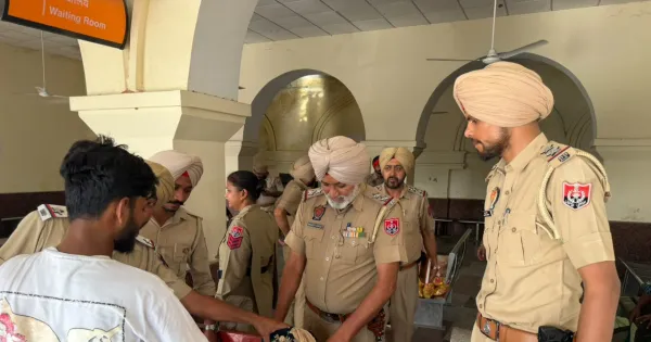 ਅਮਨ-ਕਾਨੂੰਨ ਦੀ ਸਥਿਤੀ ਨੂੰ ਯਕੀਨੀ ਬਣਾਉਣ ਲਈ ਮਾਲੇਰਕੋਟਲਾ ਪੁਲਿਸ ਵੱਲੋਂ ਫਲੈਗ ਮਾਰਚ