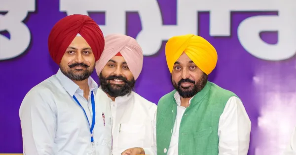 ਮਿਸ਼ਨ ਰੋਜ਼ਗਾਰ’ ਜਾਰੀ ਰੱਖਦਿਆਂ ਮੁੱਖ ਮੰਤਰੀ ਭਗਵੰਤ ਸਿੰਘ ਮਾਨ ਨੇ ਹੋਰ 355 ਨੌਜਵਾਨਾਂ ਨੂੰ ਸੌਂਪੇ ਨਿਯੁਕਤੀ ਪੱਤਰ
