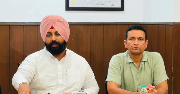ਹਰਜੋਤ ਸਿੰਘ ਬੈਂਸ ਵੱਲੋਂ “ਮਿਸ਼ਨ ਕਲੀਨ ਪੰਜਾਬ” ਦੀ ਸ਼ੁਰੂਆਤ; ਸਾਰੇ ਐਮ.ਸੀ. ਅਧਿਕਾਰੀ ਰੋਜ਼ਾਨਾ ਸਵੇਰੇ 7 ਤੋਂ 8 ਵਜੇ ਤੱਕ ਫ਼ੀਲਡ ਵਿੱਚ ਹੋਣਗੇ